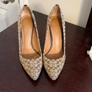 Coach Women's Tan Signature Heels